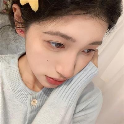 小资女孩向前冲